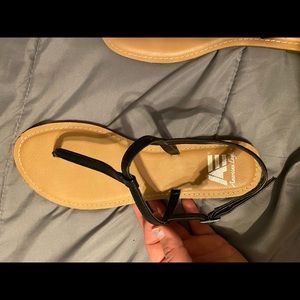 American Eagle Sandals